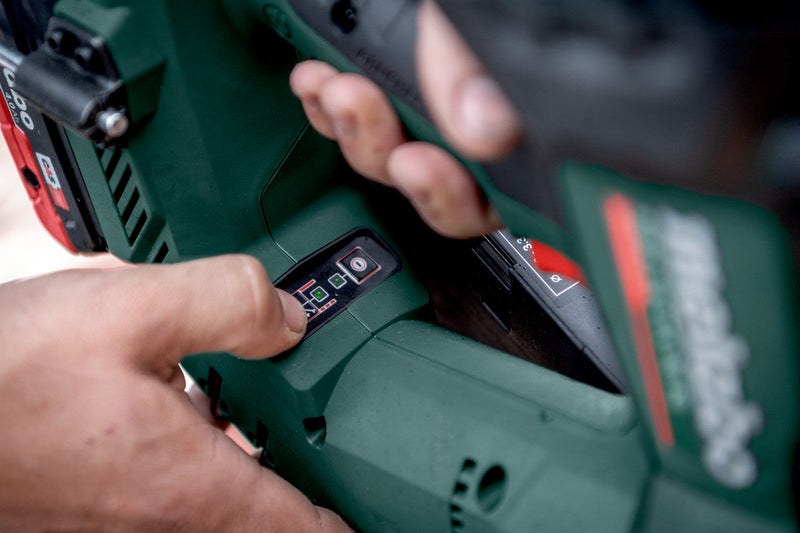 Metabo NFR 18 LTX 90 BL (612090800) 18V Brushless Cordless Nailer Kit (2 x 4Ah Batteries) product image 5