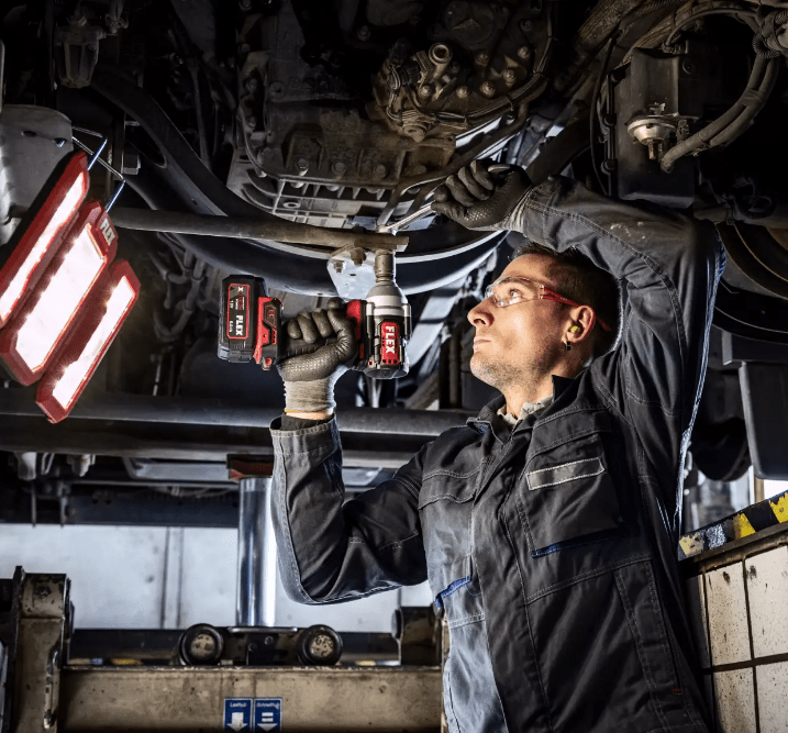 FLEX 18V IW 1/2" 750 18.0 - EC C – 18V Cordless Impact Wrench, 750 Nm - FLEX530231 - Flex Power Tools - Trade Counter Direct