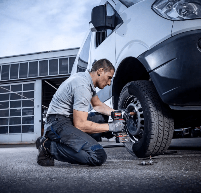 FLEX 18V IW 1/2" 750 18.0 - EC C – 18V Cordless Impact Wrench, 750 Nm - FLEX530231 - Flex Power Tools - Trade Counter Direct