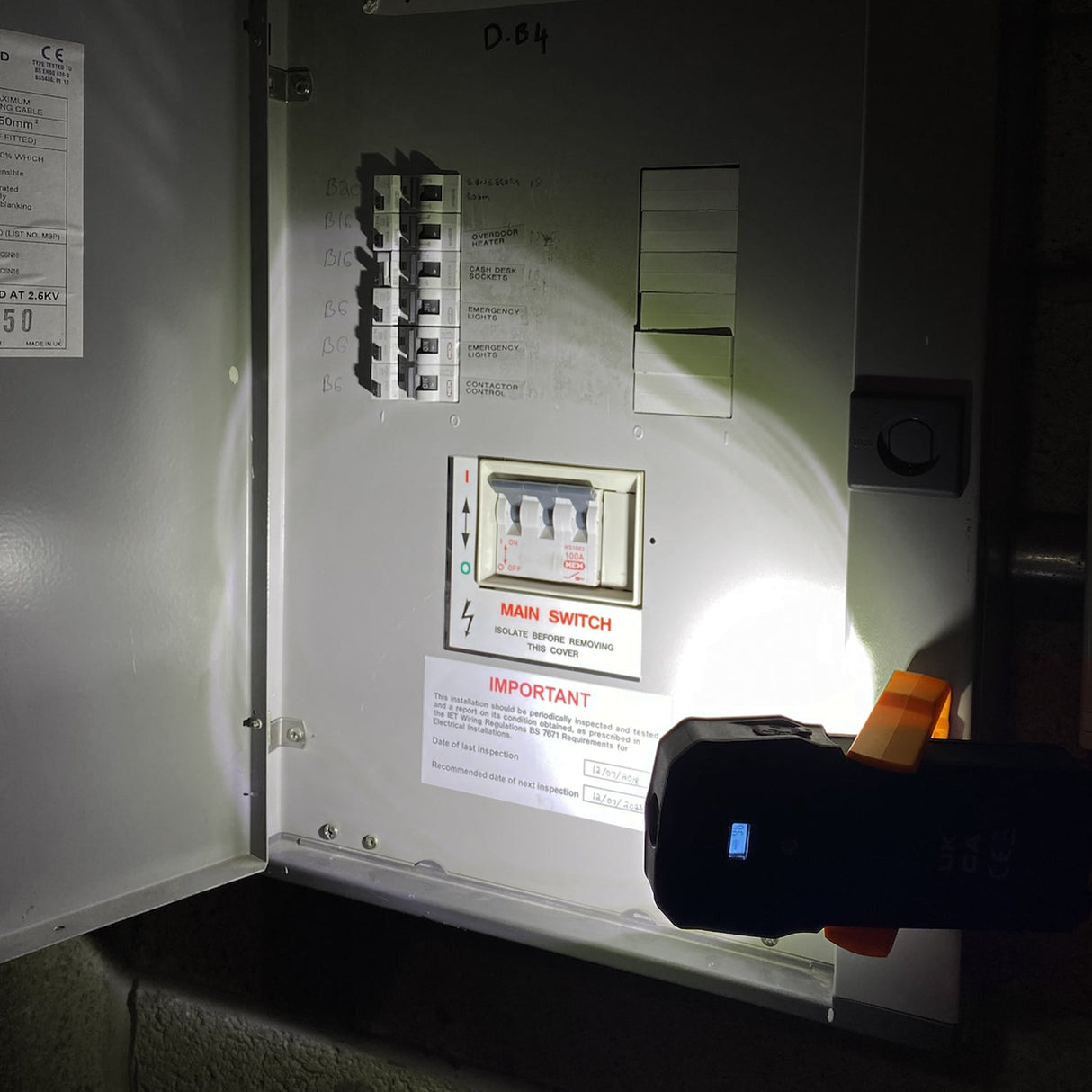 JCB 800 LM Work Light With Torch - JCB-WL-POCKET II - JCB Work Lights - Trade Counter Direct