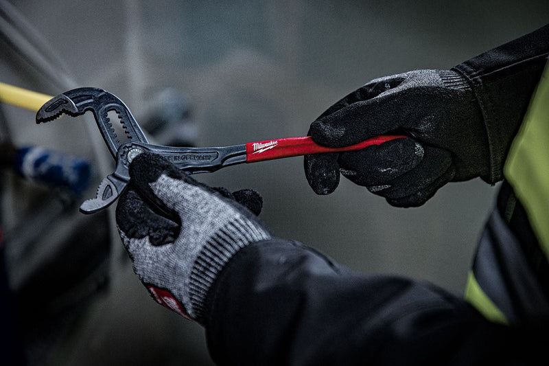 Milwaukee 250mm Adjustable Water Pump Pliers - 4932492459 - Milwaukee Tools UK - Trade Counter Direct