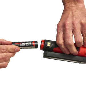Milwaukee L4SL550 - 301 USB Rechargeable Stick Light 550 Lumens - L4SL550-301 - Milwaukee Tools UK - Trade Counter Direct