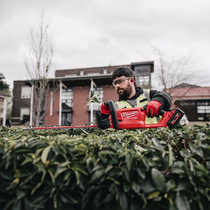 Milwaukee M18FHET45 - 0 Fuel Hedge Trimmer 45Cm - M18FHET45-0 - Milwaukee Tools UK - Trade Counter Direct