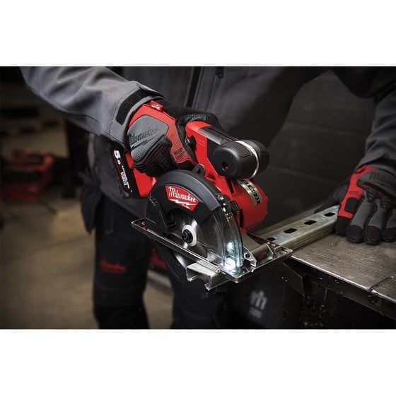 Milwaukee M18FMCS - 0 Metal Circular Saw - Bare Unit - M18FMCS-0 - Milwaukee Tools UK - Trade Counter Direct