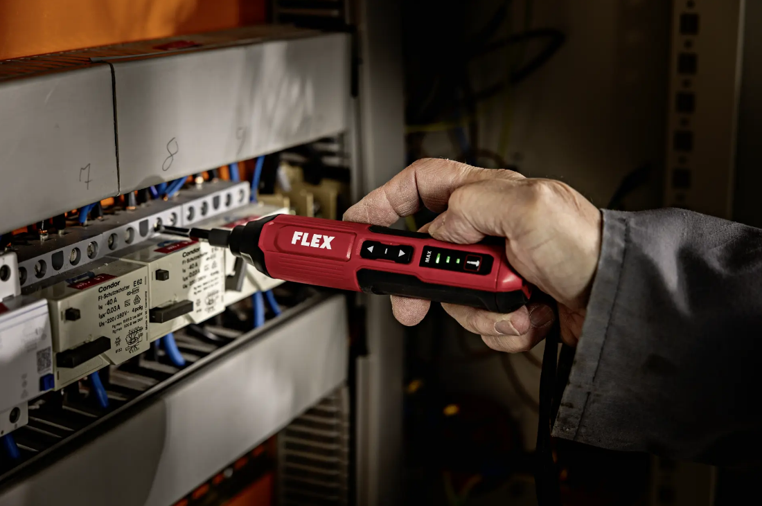 Flex 4V Pocket-Sized Cordless Screwdriver - 530728 SD 5-300 4.0 C