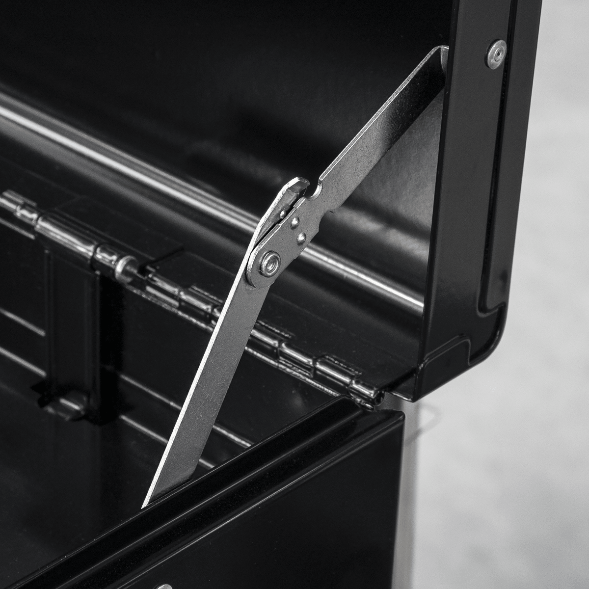 Sealey AP2509B American PRO® Topchest 9 Drawer - Black/Grey - AP2509B - Sealey Tools UK - Trade Counter Direct