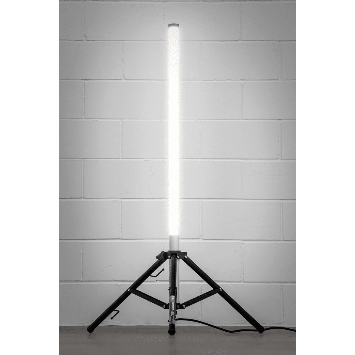 Sealey LED60230V Slim Standing Floodlight 360° 60W SMD LED 230V - LED60230V - Sealey Tools UK - Trade Counter Direct