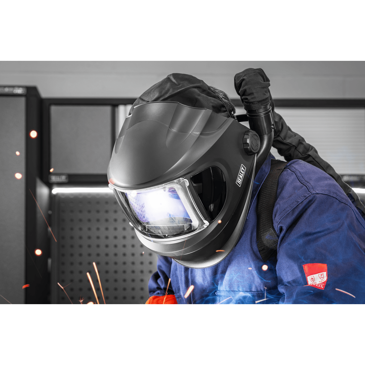 Sealey PWH618 Auto Darkening Welding Helmet with TH3 Powered Air Purifying Respirator (PAPR) - PWH618 - Sealey Tools UK - Trade Counter Direct