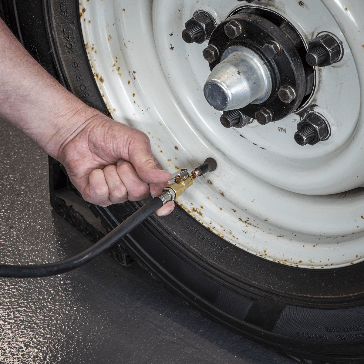 Sealey SA9302 Tyre Inflator with Pressure Gauge and Clip-On Connector - SA9302 - Sealey Tools UK - Trade Counter Direct