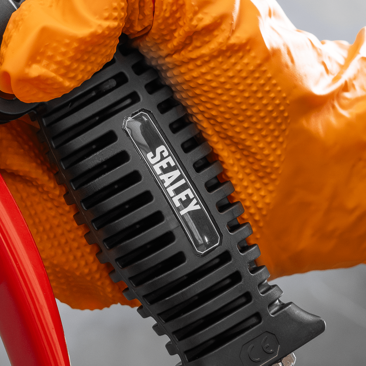 Sealey SA9314 Tyre Inflator with Push-On Connector - SA9314 - Sealey Tools UK - Trade Counter Direct