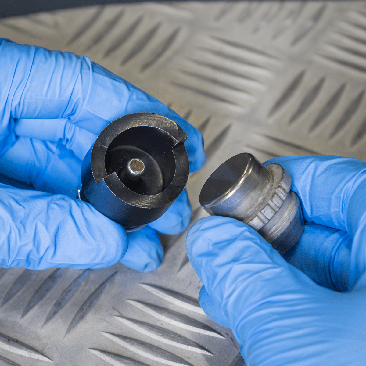 Sealey SX299F Cutter for Volvo/Ford/PSA - SX299F - Sealey Tools UK - Trade Counter Direct