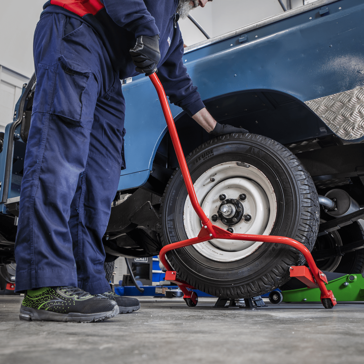 Sealey TH002 Wheel & Tyre Handling Dolly 127kg Capacity - TH002 - Sealey Tools UK - Trade Counter Direct