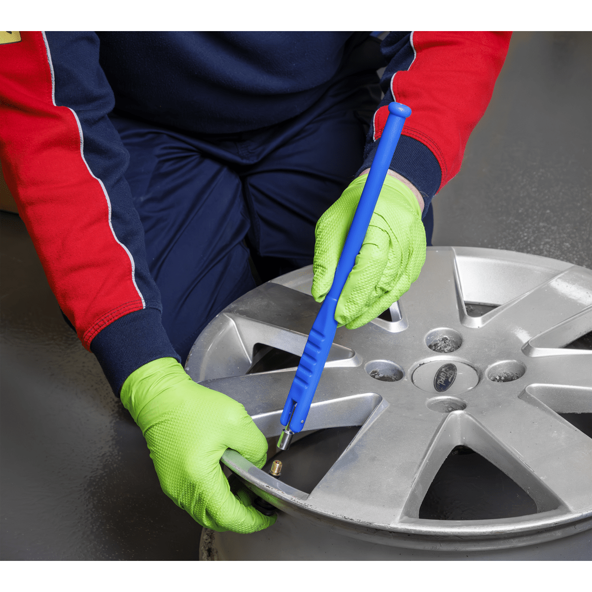 Sealey TST04 Alloy Rim Tyre Valve Installer - TST04 - Sealey Tools UK - Trade Counter Direct