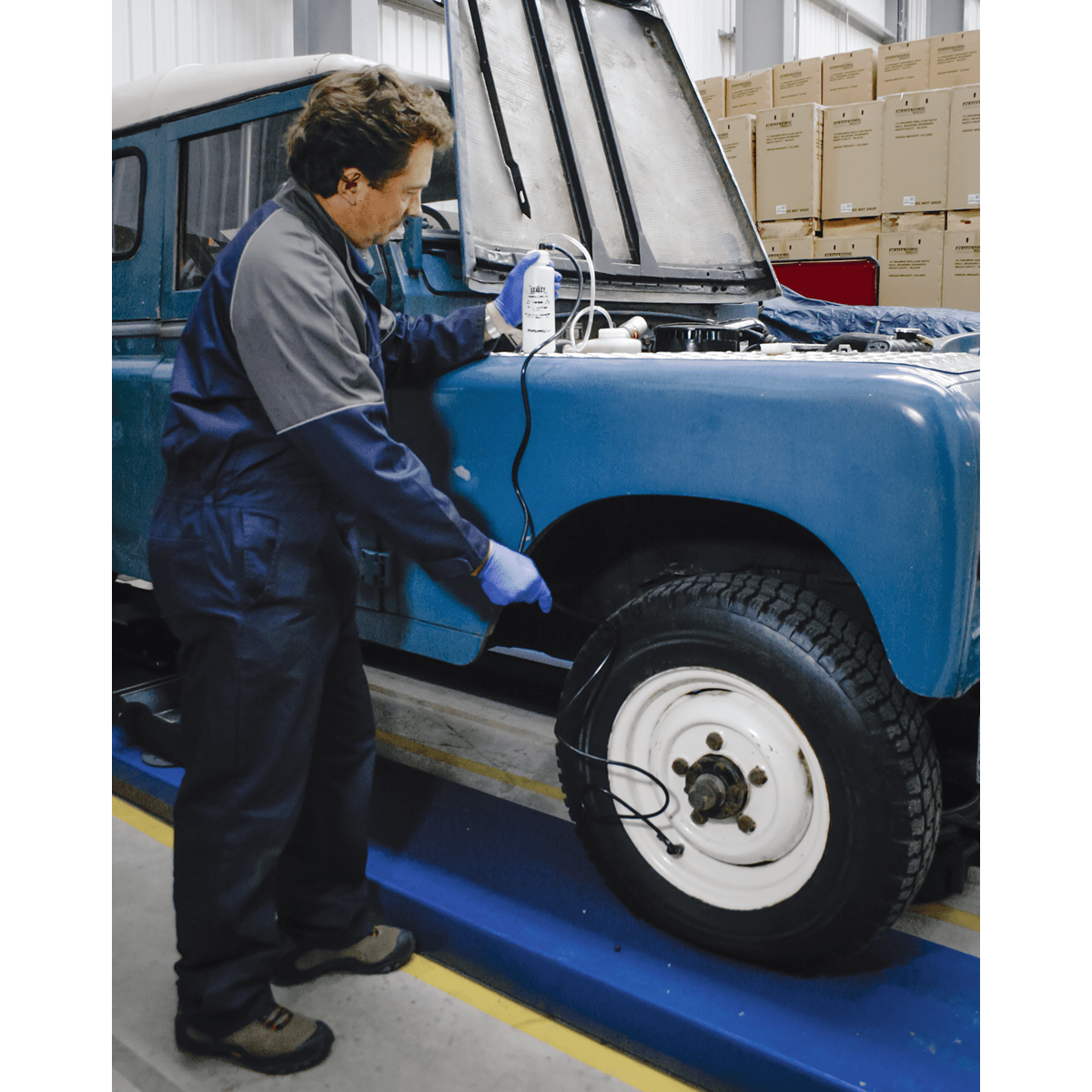 Sealey VS0205 Automatic Brake & Clutch Bleeder - VS0205 - Sealey Tools UK - Trade Counter Direct
