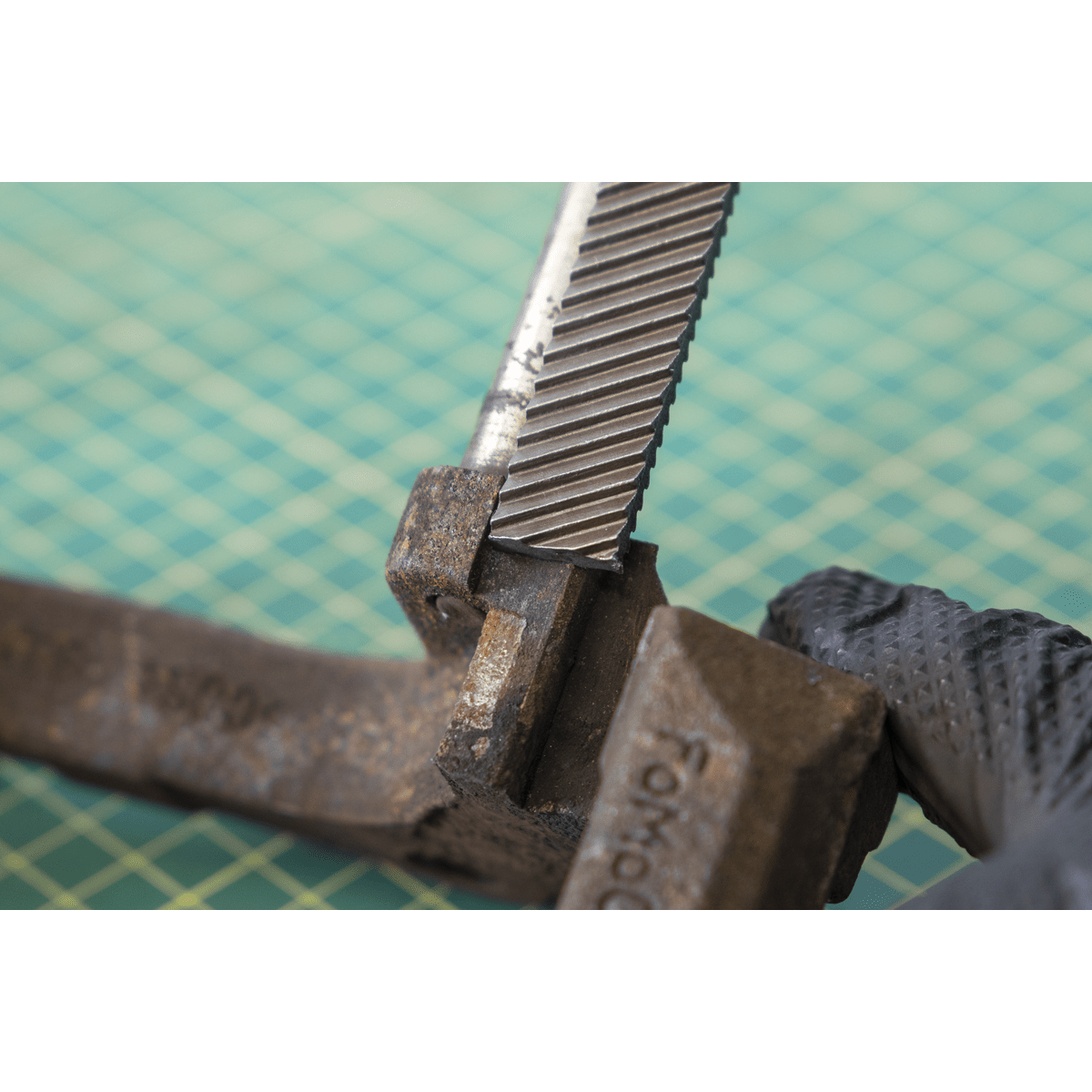 Sealey VS0391 Caliper Cleaning File - VS0391 - Sealey Tools UK - Trade Counter Direct