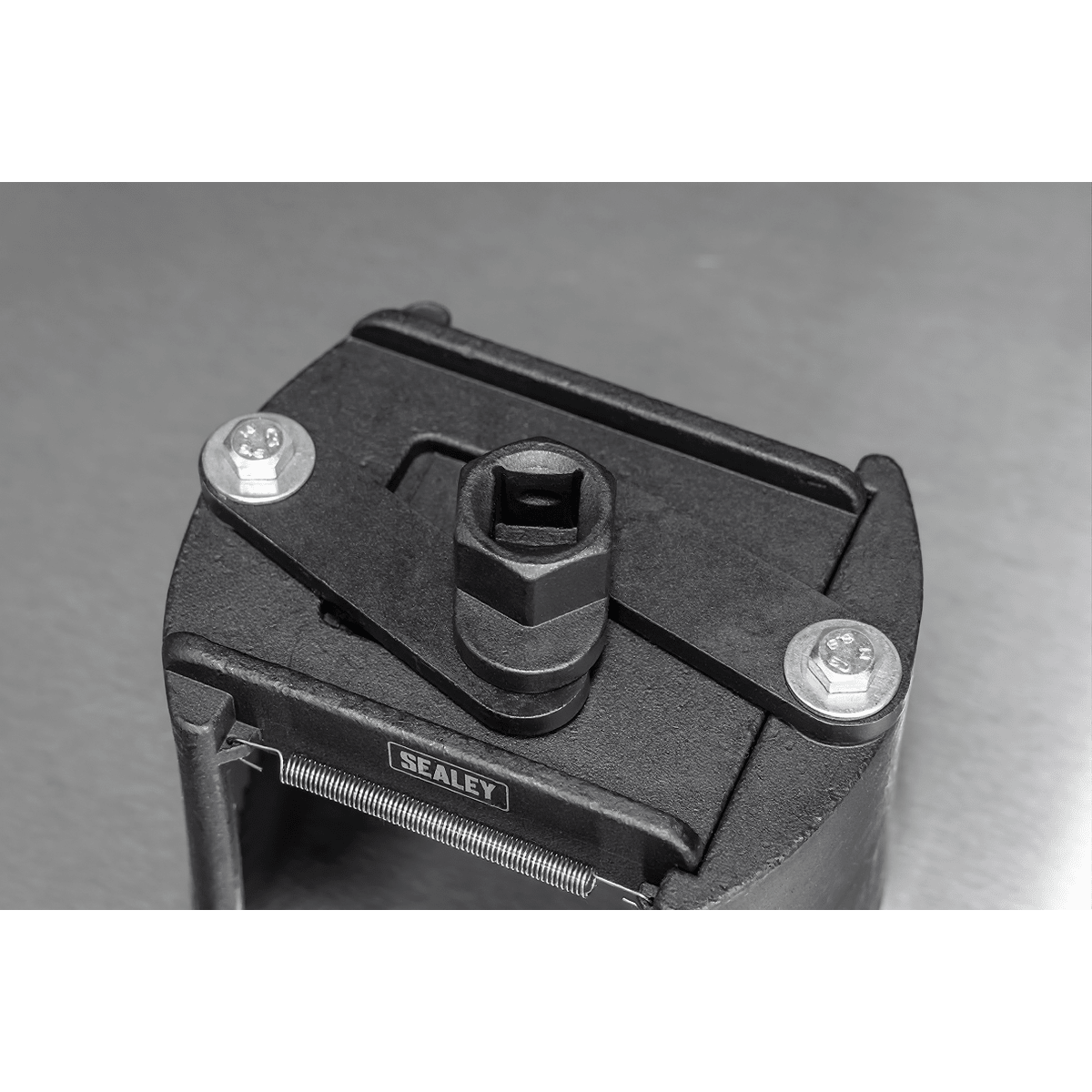 Sealey VS1040 Adjustable Oil Filter Wrench 1/2"Sq Drive 100-140mm Capacity - VS1040 - Sealey Tools UK - Trade Counter Direct