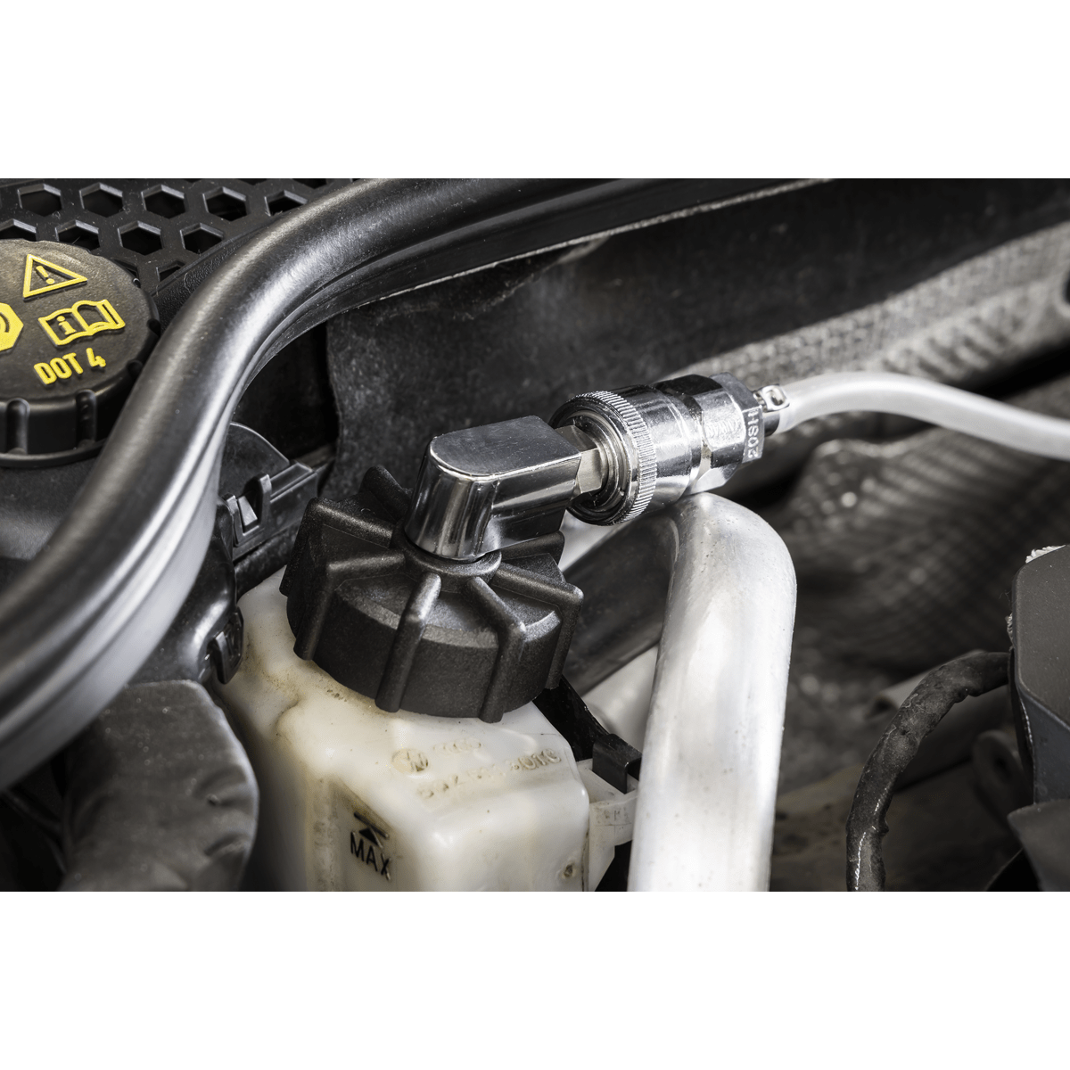 Sealey VS820 Brake & Clutch Bleeding System 2.5L - VS820 - Sealey Tools UK - Trade Counter Direct
