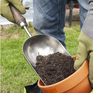 STANLEY Wooden Handle Scoop (China Oak with FSC) - BDS7276 - Stanley - Trade Counter Direct